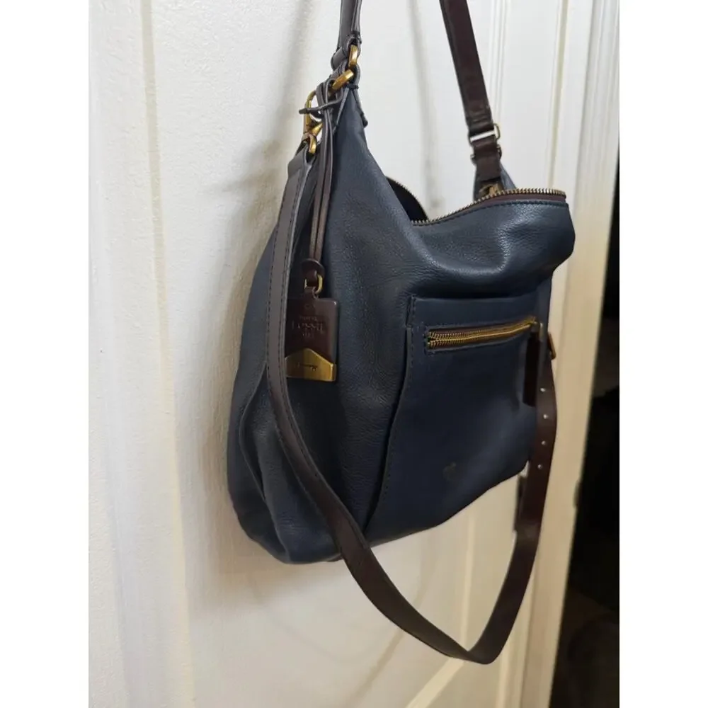 Fossil vickery leather